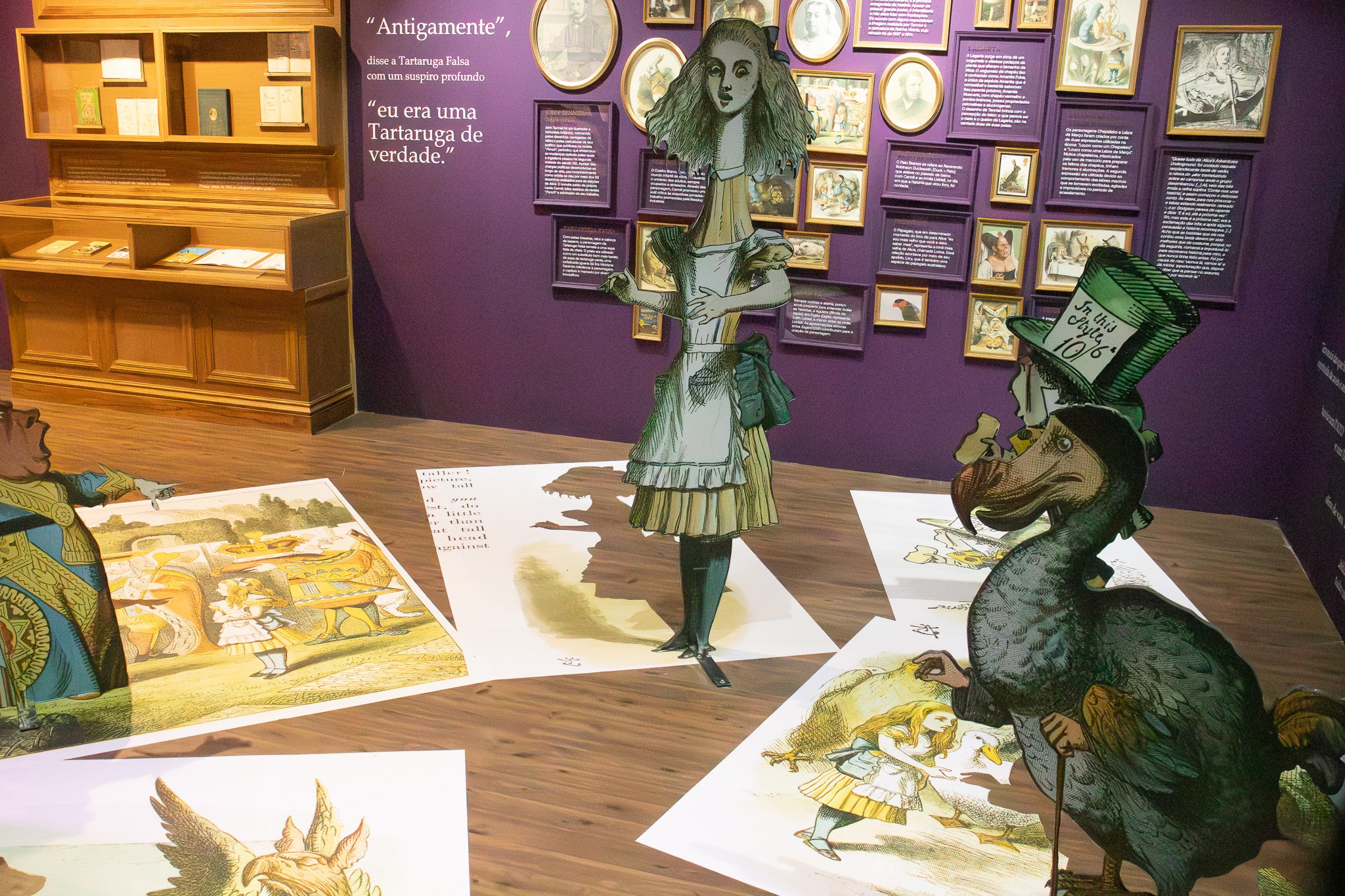 Exposição Alice no País das Maravilhas Plaza Niterói